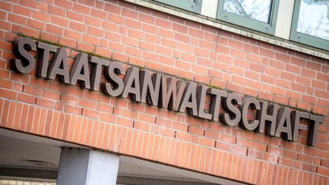Staatsanwaltschaft Bei der Staatsanwaltschaft Verden wird wegen möglicher jahrelanger Vergewaltigung einer Frau ermittelt. (Archivbild)