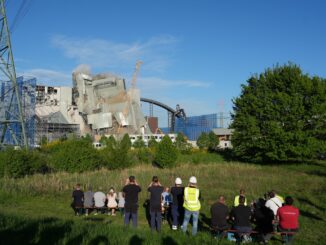 Trotz der Probleme bei der Sprengung des Kesselhauses soll der Bau einer Anlage zur Produktion von grünem Wasserstoff wie geplant Mitte des Jahres beginnen. (Archivbild)