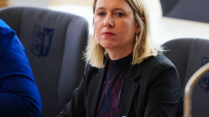 Anne Riecke Die FDP-Bildungspolitikerin Anne Riecke fordert mehr Praxisbezug in der Ausbildung von Lehrerinnen und Lehrern. (Archivbild)