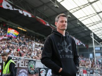 Will offenbar beim FC St. Pauli bleiben: Trainer Alexander Blessin.