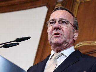 Am ersten Veteranentag wird Verteidigungsminister Boris Pistorius in Hamburg an einem Beförderungsappell teilnehmen. (Archivbild)