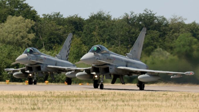 Eurofighter auf dem Flughafen Rostock-Laage Eurofighter auf dem Flughafen Rostock-Laage