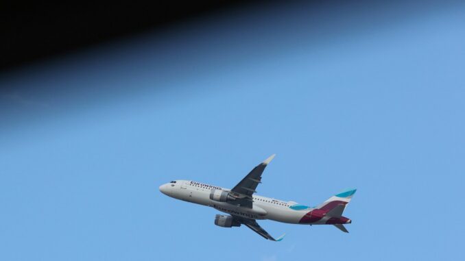 Eurowings will wieder ab Hamburg nach Israel fliegen. (Archivbild) 