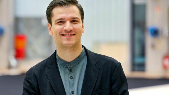 Ballettintendant Demis Volpi Volpi wurde zuletzt von Tänzerinnen und Tänzer des Hamburg Balletts kritisiert. (Archivbild)