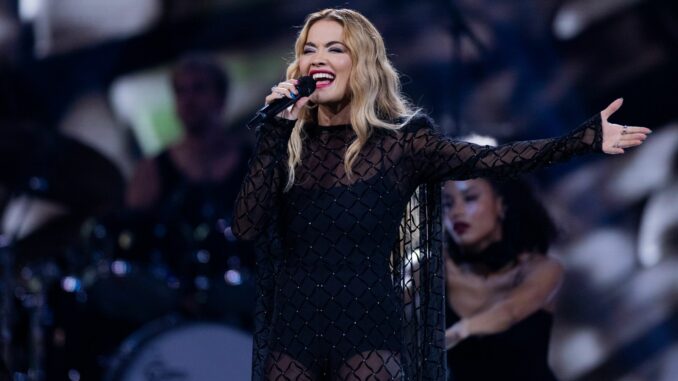 Rita Ora tritt in Hamburg auf. Die Sängerin Rita Ora gibt ein Konzert in der Hamburger Hafencity. (Archivbild)