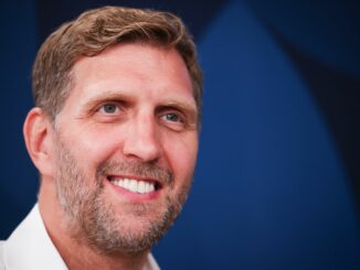 Dirk Nowitzki hat seinen Geburtstag beim Basketball gefeiert.
