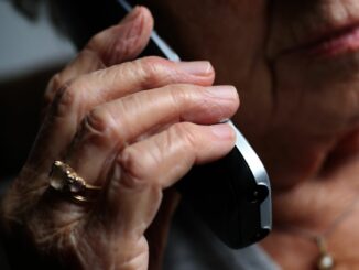 In Hamburg ist eine 84-Jahre alte Frau um 150.000 Euro betrogen worden (Symbolbild).