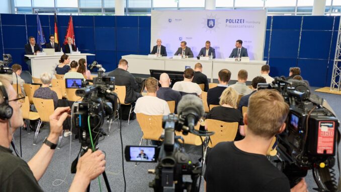 Polizei-PK zu White Tiger Die Vorwürfe gegen einen 20 Jahre alten Deutsch-Iraner wiegen schwer, gegen seine Eltern wird nicht ermittelt.
