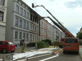 Erste Einsatzkräfte waren bereits nach vier Minuten am Brandort. (Archivbild)