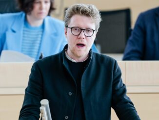 Schleswig-Holsteins Grünen-Fraktionschef Lasse Petersdotter ist für ein AfD-Verbotsverfahren.