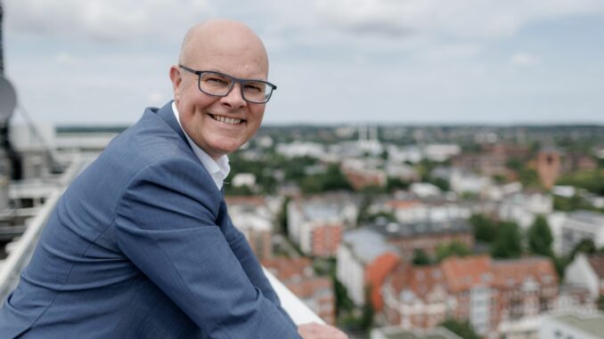 Schleswig-Holsteins Umweltminister Tobias Goldschmidt Umweltminister Tobias Goldschmidt sieht den Ostseeschutz auf einem guten Weg.