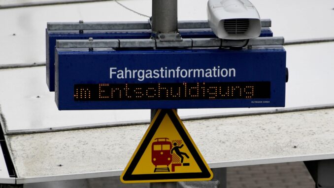 Probleme im Zugverkehr nach Sylt Fahrgäste der RE6 werden gebeten, sich eigenständig zu informieren, ob ihre Verbindung von den Ausfällen betroffen ist. (Symbolbild)