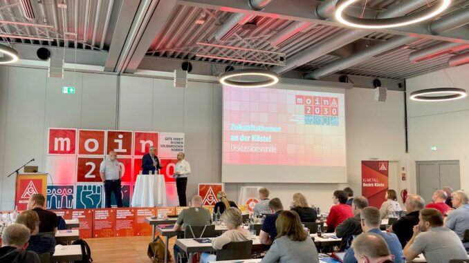 Zukunftskonferenz der IG Metall Küste Betriebsräte aus norddeutschen Unternehmen haben auf einer Konferenz in Bremen über die Herausforderungen und Chancen des Strukturwandels gesprochen.