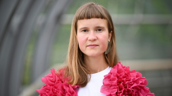 Schriftstellerin Caroline Wahl Die Autorin Caroline Wahl hat sich in ihre neue Heimatstadt Kiel verliebt. (Archivbild)