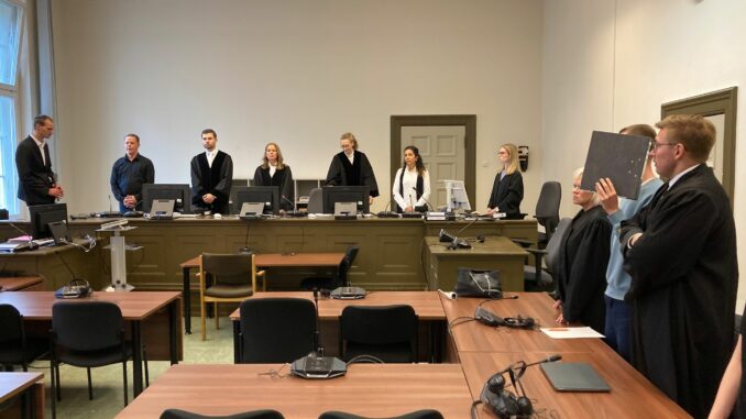 Urteilsverkündung im Prozess um Mord an Vater Der Angeklagte war nach Überzeugung des Gerichts voll schuldfähig, als er seinen schlafenden Vater mit 16 Hammerschlägen ermordete.