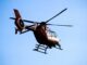 Ein Kitesurfer ist bei einem Unfall auf Fehmarn lebensgefährlich verletzt worden. Er wurde mit einem Rettungshubschrauber in eine Klinik geflogen.