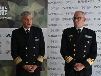 «Wir haben wieder sehr realitätsnah üben können und viele Erfahrungen gesammelt», erklärte Vize-Admiral Frank Lenski (l).