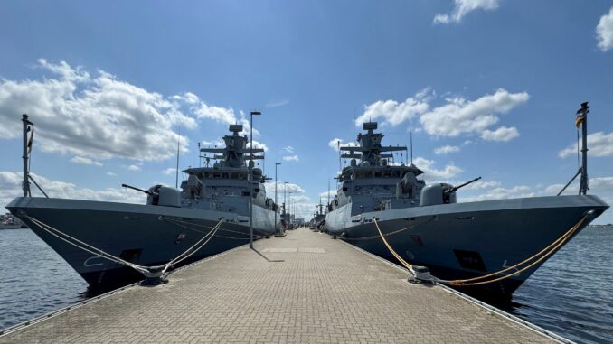 Marine-Manöver Baltops Die Korvetten "Magdeburg" und "Braunschweig" sind bereit für das Baltops-Mannöver.