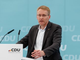 Schleswig-Holsteins Regierungschef Daniel Günther (CDU) verteidigt die Förderung von Northvolt.