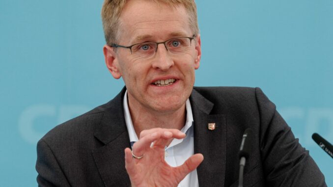 Landesausschuss CDU Schleswig-Holstein Schleswig-Holsteins Ministerpräsident Daniel Günther (CDU) ist für das Mindestalter 16 Jahre in sozialen Medien.