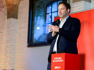Bundesfinanzminister Lars Klingbeil (SPD) will stärker gegen Schwarzarbeit vorgehen.