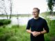 Moore können viel Treibhausgas speichern. Umweltminister Carsten Schneider will sich in Wacken Moorgrasmatten anschauen. (Archivbild)