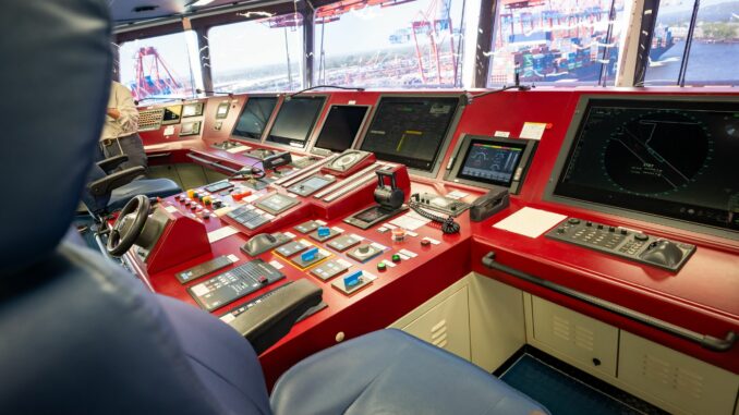Kommandobrücke Von der Kommandobrücke aus wird das Schiff kontrolliert und gesteuert. (Archivbild)