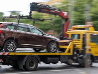 In Hamburg wurden in diesem Jahr mehr falsch geparkte Fahrzeuge abgeschleppt als im Vorjahr. (Symbolfoto)