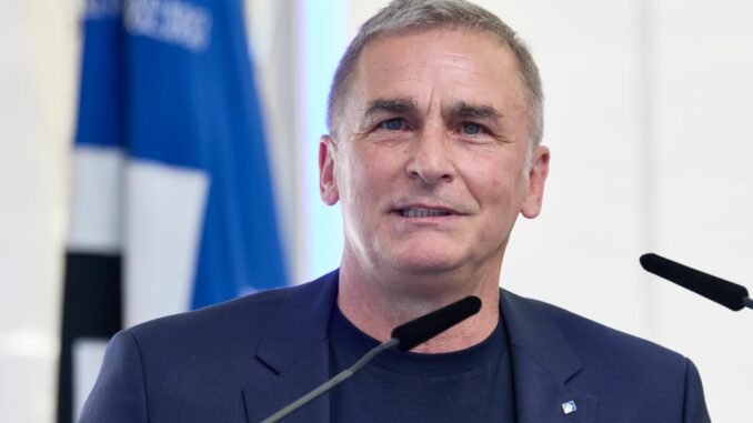 HSV-Sportvorstand Stefan Kuntz Stefan Kuntz sprach über die bevorstehende Bundesliga-Saison des HSV.