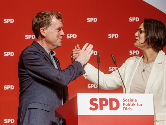 Ulf Kämpfer und Serpil Midyatli ringen um die SPD-Spitzenkandidatur. (Archivbild)