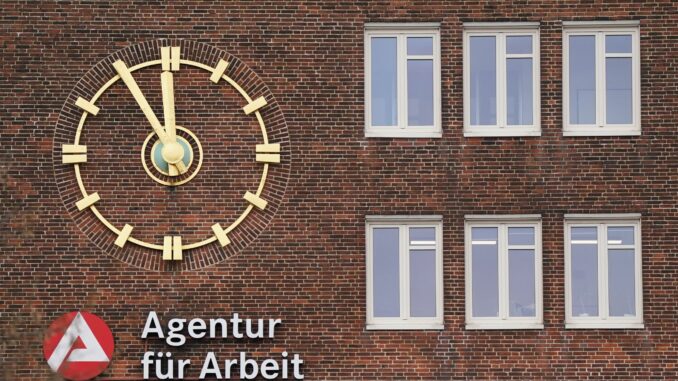 In Hamburg waren im Juli 95.018 Arbeitslose gemeldet. (Archivbild) 