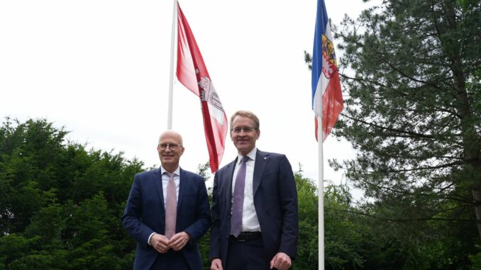 Kabinettssitzung in Kiel «Wir wünschen uns natürlich in Schleswig-Holstein, dass der Zuschlag am Ende auch für Hamburg fällt», sagte der Ministerpräsident von Schleswig-Holstein, Daniel Günther (CDU).