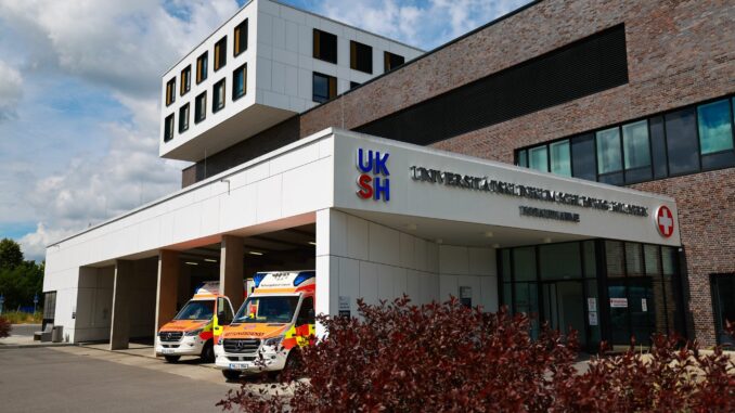 13-Jährige vermisst Das Mädchen wurde zuletzt auf dem Gelände des Universitätsklinikums Schleswig-Holstein (UKSH) gesehen. (Archivbild)