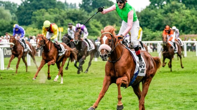Andrasch Starke Will beim Galopp-Derby wieder ganz vorn sein: Andrasch Starke (vorne)