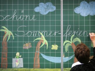 Der Ferienpass wird bereits seit Mitte Juni in den Schulen verteilt. (Symbolfoto)