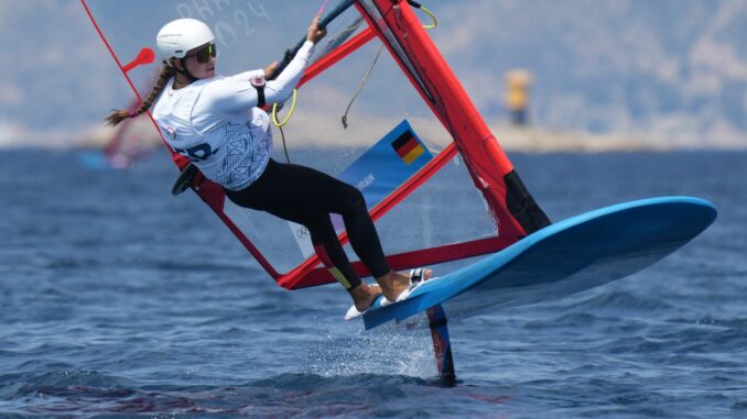 Paris 2024 - Segeln Freut sich über ihre erste WM-Medaille: Theresa Steinlein.