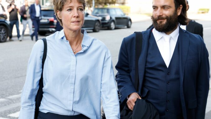 Prozessbeginn Unternehmerin Block und Anwalt Bott treffen am Gericht ein.
