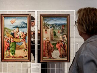 Zwei rund 200 Jahre lang verschollen geglaubte Bildtafeln sind wieder in Lübeck.