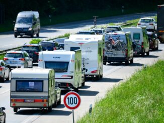 Auf dem Weg durch den Norden drohen zum Sommerferienbeginn zahlreiche Staus. (Symbolbild)