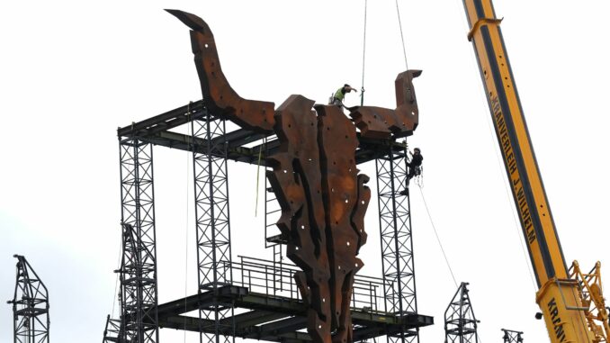 Das weithin sichtbare Zeichen des Wacken Open Air: der Bullenschädel.