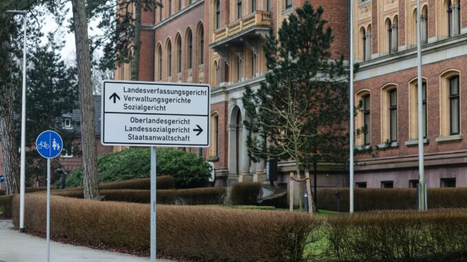 Gerichtsgebäude Schleswig Die Verhandlung vor dem Oberlandesgericht soll im Oktober beginnen. (Symbolbild)