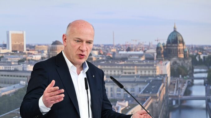 Berlins Regierender Bürgermeister Kai Wegner Dem Regierenden Bürgermeister ist egal, wann die Olympischen Spiele in Berlin stattfinden - Hauptsache, die Stadt bekommt überhaupt den Zuschlag für eine Austragung. (Archivbild)