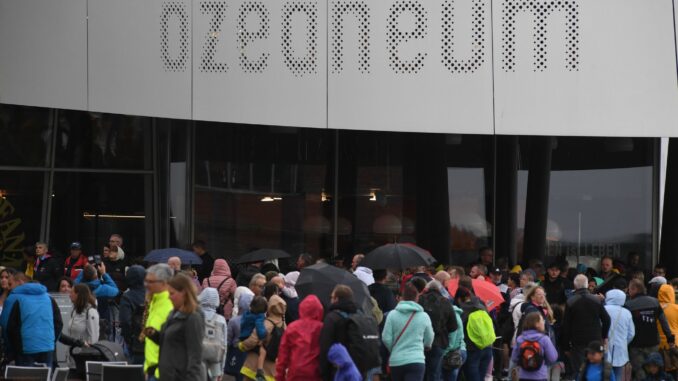 Ozeaneum in Stralsund Bei schlechtem Wetter kommen mehr Menschen in die Museen im Norden, wie hier das Ozeaneum in Stralsund.