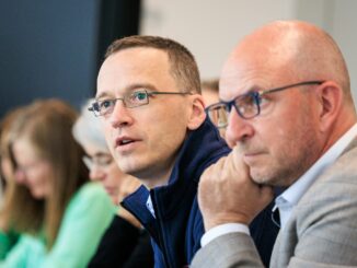 Nach der Generalsanierung zwischen Frankfurt und Mannheim leitet Julian Fassing (li) nun auch die Generalsanierung zwischen Berlin und Hamburg.