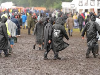 Die Metalfans wurden beim Wacken Open Air von Matsch empfangen.