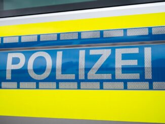 Nach einem schweren Unfall in Rendsburg ermittelt die Polizei gegen den Unfallverursacher (Symbolfoto).