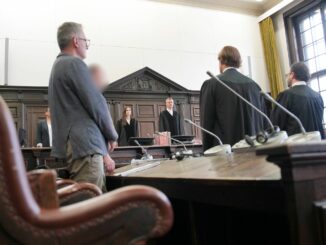 In Hamburg hat ein Prozess um Kokainschmuggel begonnen.