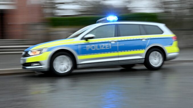 Polizei Im Ermittlungsfall um einen Arzt, der im Verdacht steht, möglicherweise vorwiegend ältere Patienten getötet zu haben, gibt es jetzt ein Hinweistelefon.