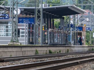 Der Startschuss für die Generalsanierung der Bahnstrecke Hamburg - Berlin ist gefallen.